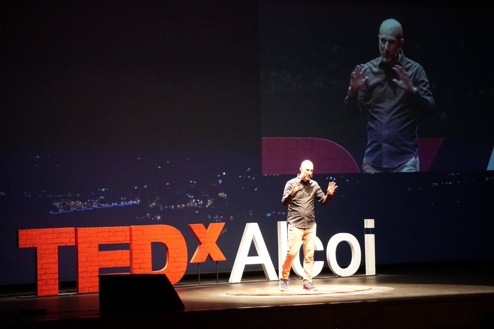 TEDxAlcoiOriolRius